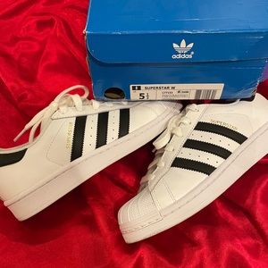 Adiddas Superstars